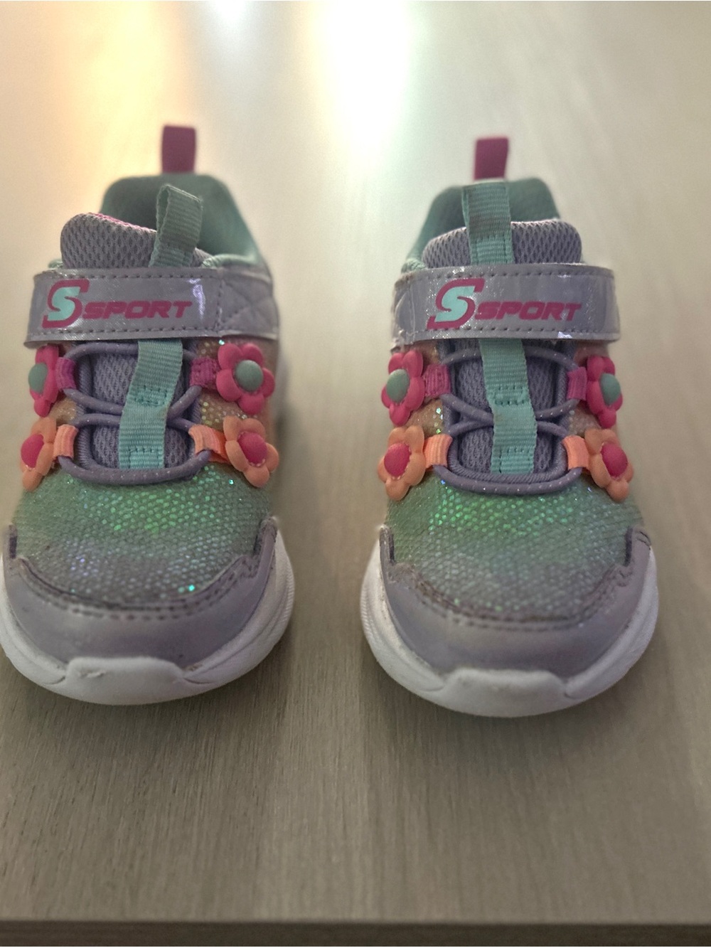 Little Girls Size 6 Sketchers Sport Glittery Sneakers